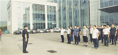 不忘初心，牢記使命——西掌煤業(yè)舉行“八一建軍節(jié)”升旗儀式