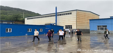 太義掌煤業(yè)：雨中，“雨季三防”檢查在行動(dòng)