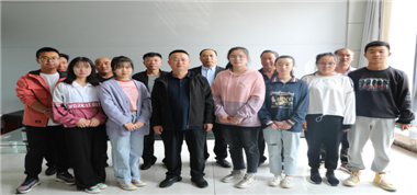 愛心企業(yè)捐資助學(xué) 圓夢行動傳遞溫暖